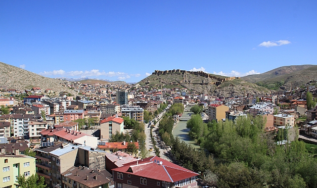 2023 yılında kaç kişi geldi? kaç kişi gitti?