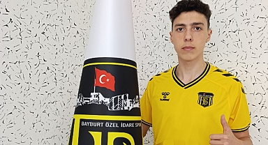 Bayburt Özel İdarespor Bayburtlu genç oyuncuyla sözleşme imzaladı