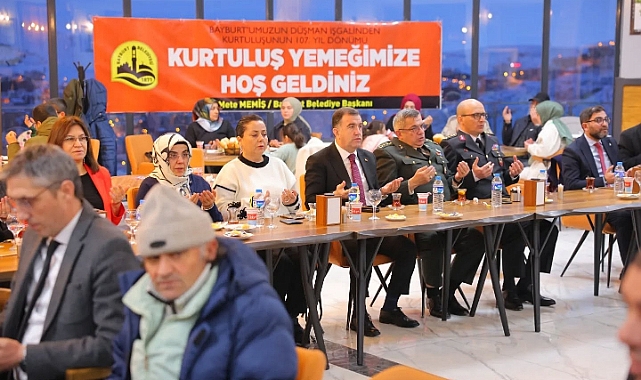 107'nci yıl coşkusu kurtuluş yemeği ve canlı müzikle son buldu