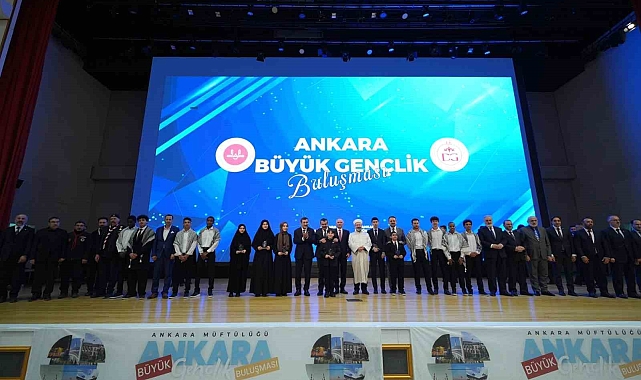 Diyanet İşleri Başkanı Erbaş: "En büyük zenginliğimiz gençlerimiz"