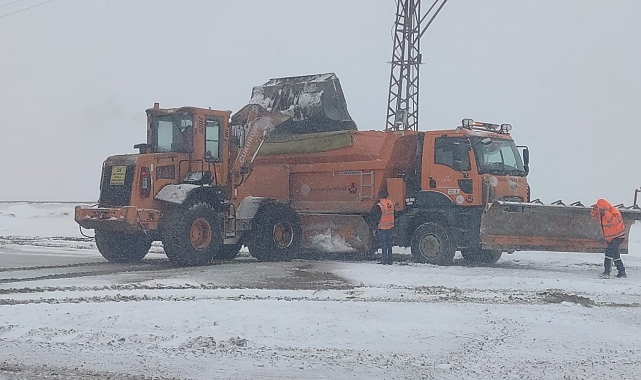 Erzurum'da 2409 rakımda karla mücadele