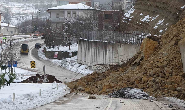 Ordu'da heyelan anı kamerada