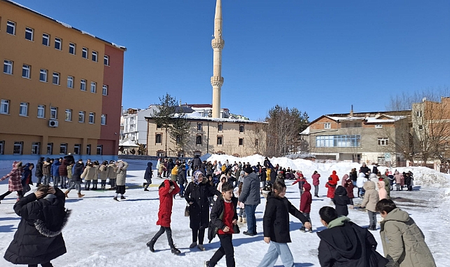 Şehit Nevzat Kaya İlkokulu’nda deprem tatbikatı