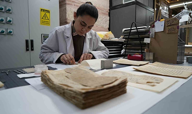 Vakıf eserleri uzman ellerde yeniden hayat buluyor: 600 yıllık Kuran-ı Kerim'in restorasyonunda sona gelindi