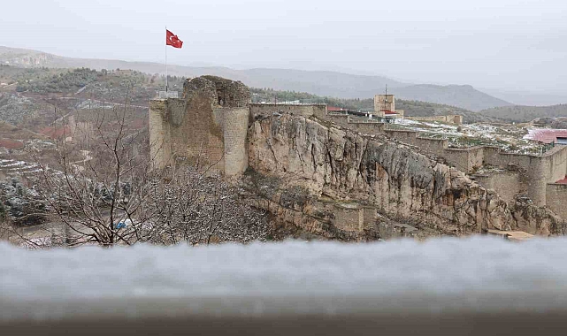 4 bin yıllık tarihi mahalle beyaza büründü