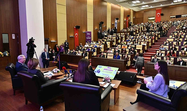 ABB Başkanı Yavaş: "Sevgili gençler, bugün sizi yönetenler var ama unutmayın ki onlar sizin memurlarınızdır"