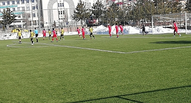 Amatörde gol düellosu