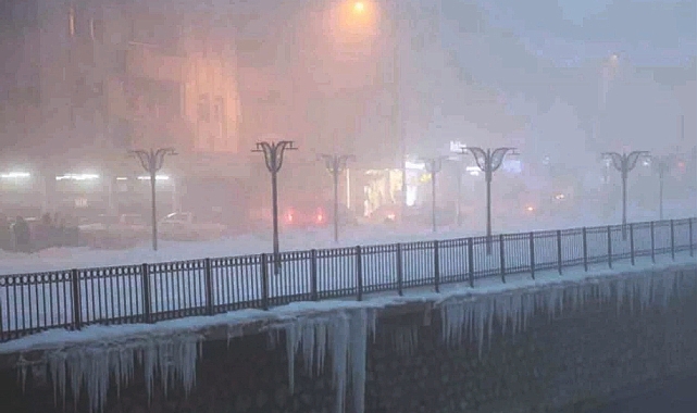Bayburt’ta kar ve sis etkili oldu