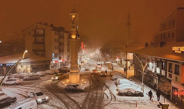Bayburt yeniden beyaz gelinliğini giydi