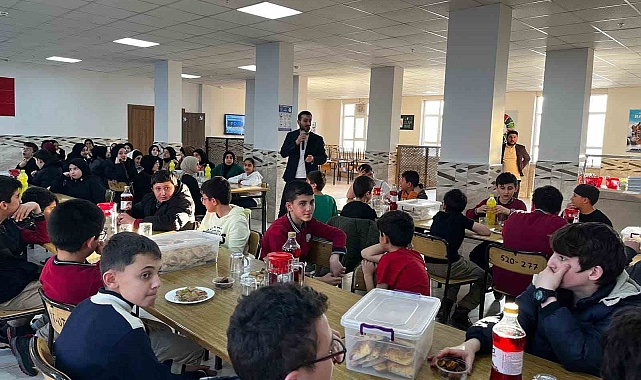 Bayburt'ta 'Kendini Tanımak, Farkındalık ve Yavaşlamak' başlıklı söyleşi yapıldı