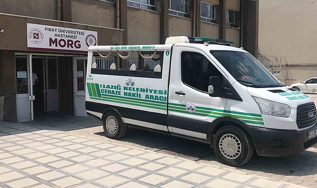 Camide namaz kılarken hayatını kaybetti