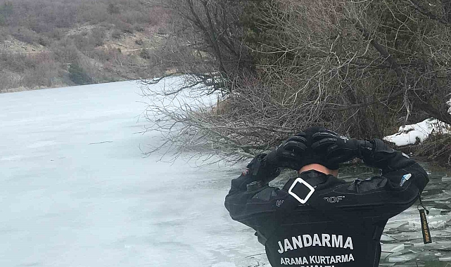 Kayıp öğretmeni dalgıçlar arıyor