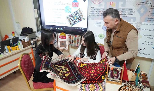 Kültürlerini merak eden Kazak ve Yörük Türkü iki arkadaş ödüllü proje hayata geçirdi