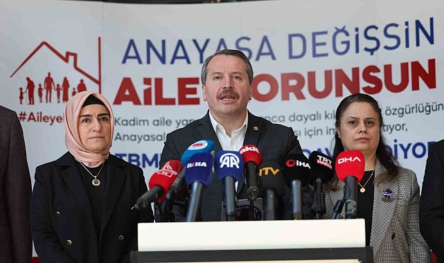 Memur-Sen Genel Başkanı Yalçın: "Anayasa'ya 'aile, kadın ve erkekten oluşur' cümlesi eklenmeli"