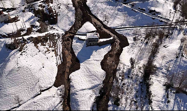 Rize'deki heyelanda tedbir amaçlı boşaltılan ev sahibi 18'e yükseldi