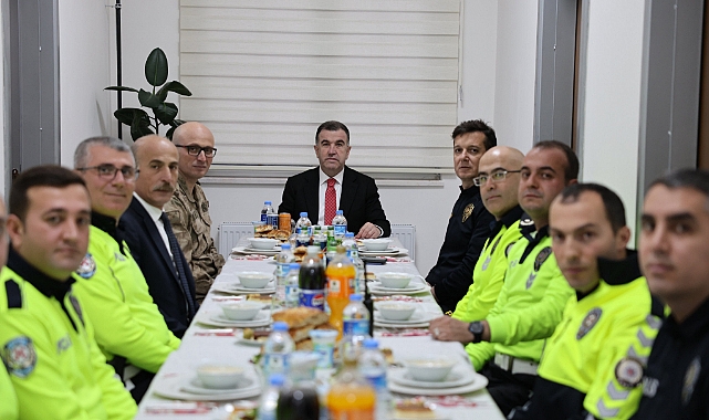 Vali Eldivan trafik polisleriyle bir araya geldi