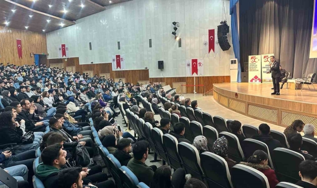 Elazığ'da 'Hayatımız İletişim' programı yoğun katılımla gerçekleşti