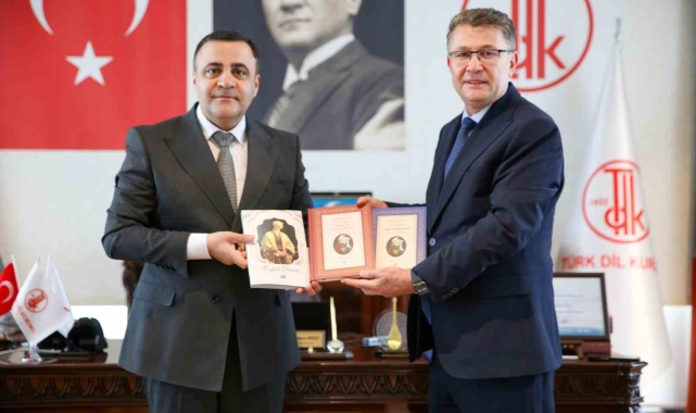 Nizami Gencevi'nin ünlü "Hamse"sinin çevirileri Erzurum'dan