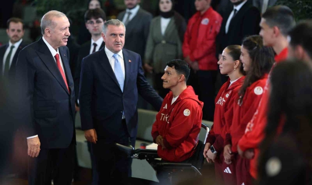 Cumhurbaşkanı Erdoğan: "Terörsüz Türkiye kavşağını inşallah suhuletle döndükten sonra Türkiye Yüzyılı menziline çok daha hızlı ulaşacağız"