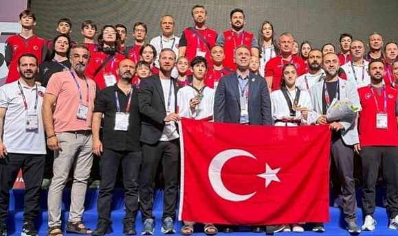 Tekmeleriyle dünyayı fethettiler