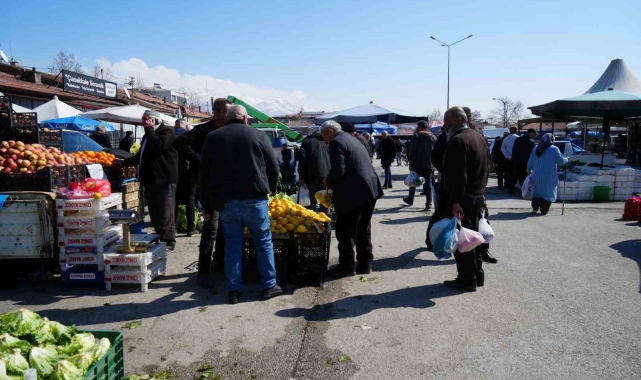 Ticaret satış hacmi yıllık yüzde 10,8 arttı