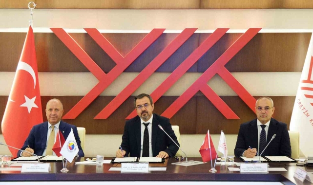YÖK, TOBB ve ISKAV arasında nitelikli istihdam için iş birliği protokolü imzalandı