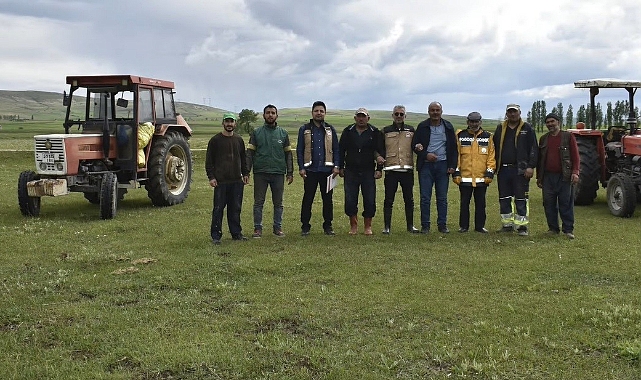 Bayburt'ta 185 dekar mera alanında gübreleme çalışması yapıldı