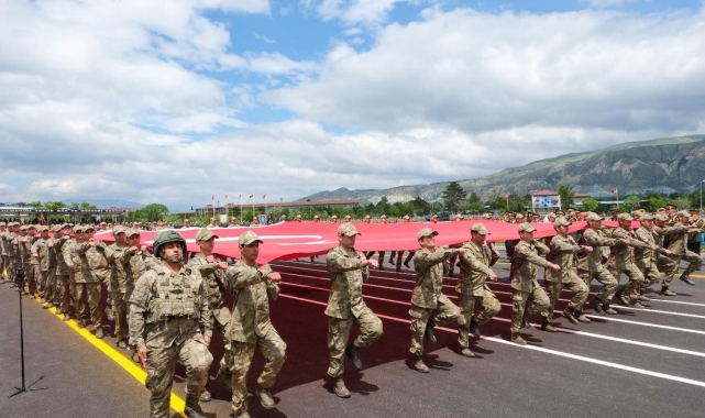 Erzincan'da bedelli askerler yemin etti
