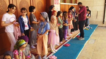 “Bu Yaz Camideyim” projesi ile eğlenerek öğreniyorlar