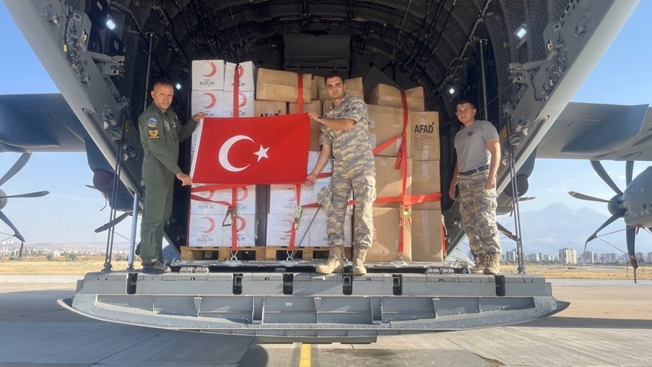 MSB: "İnsani yardım malzemeleri Afganistan’a ulaştırılmak amacıyla, Hava Kuvvetlerimize ait uçak ile yola çıktı"