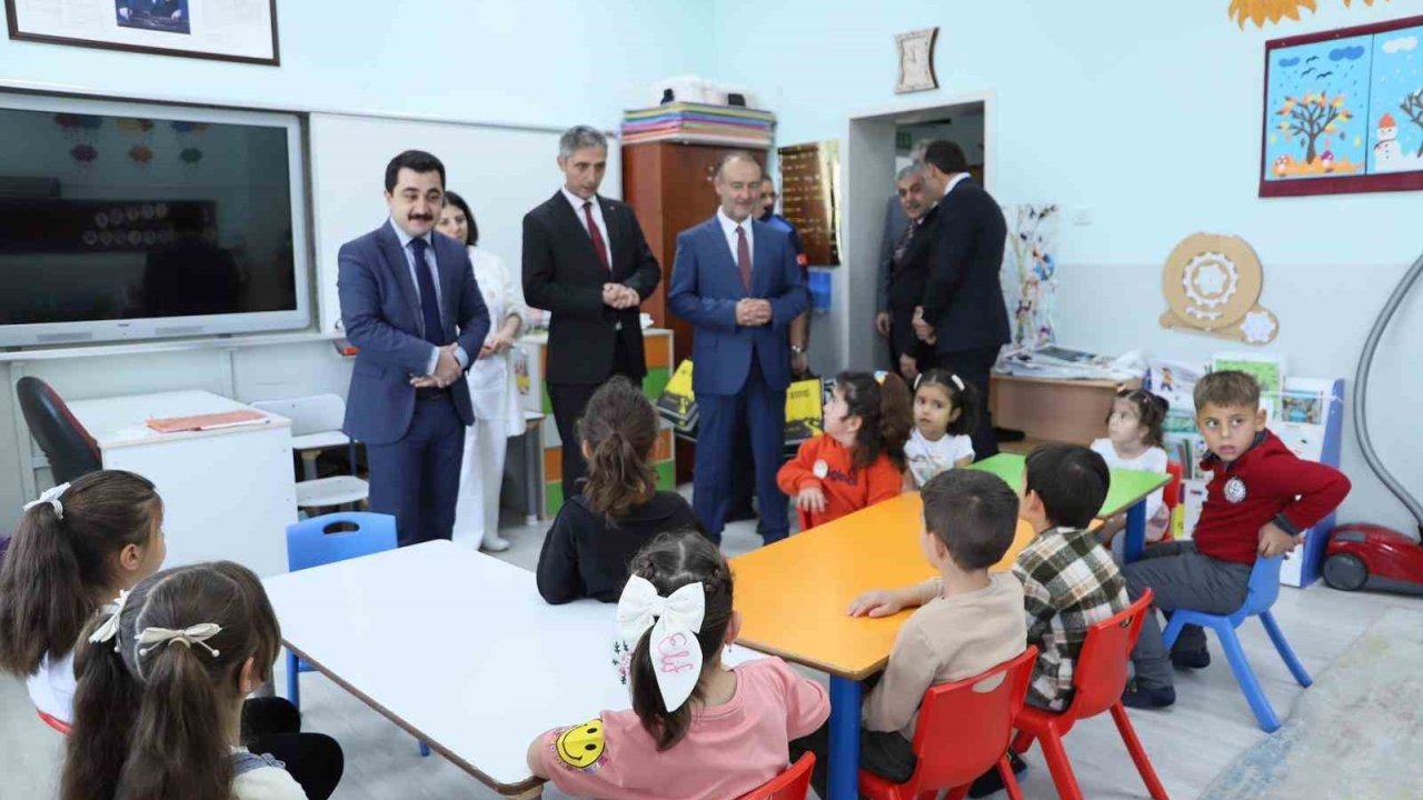 14 bin 300 öğrenci ders başı yaptı