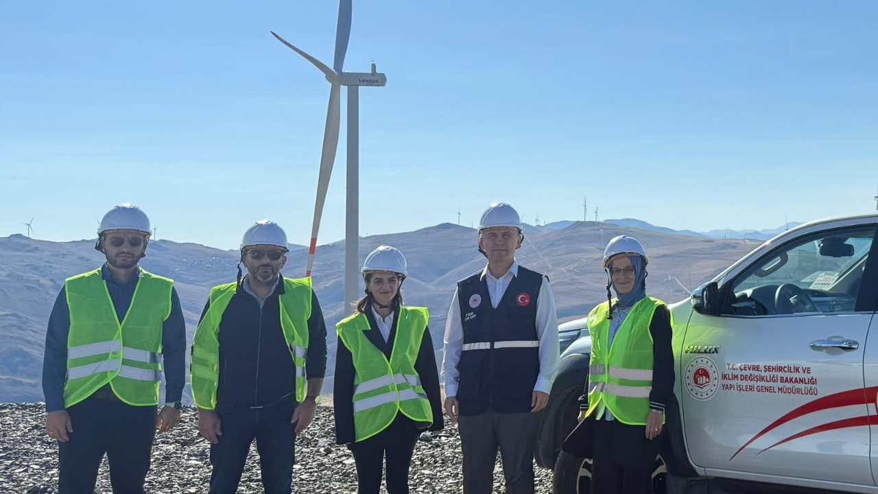 Bayburt'ta rüzgar enerji santrali ve asfalt tesisine denetim