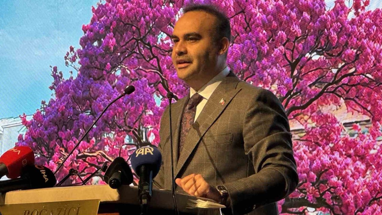 Bakan Kacır: "Biz öyle kuvvetleneceğiz ki dünyadaki hiçbir zalim bir masuma zarar vermeye cesaret edemeyecek"