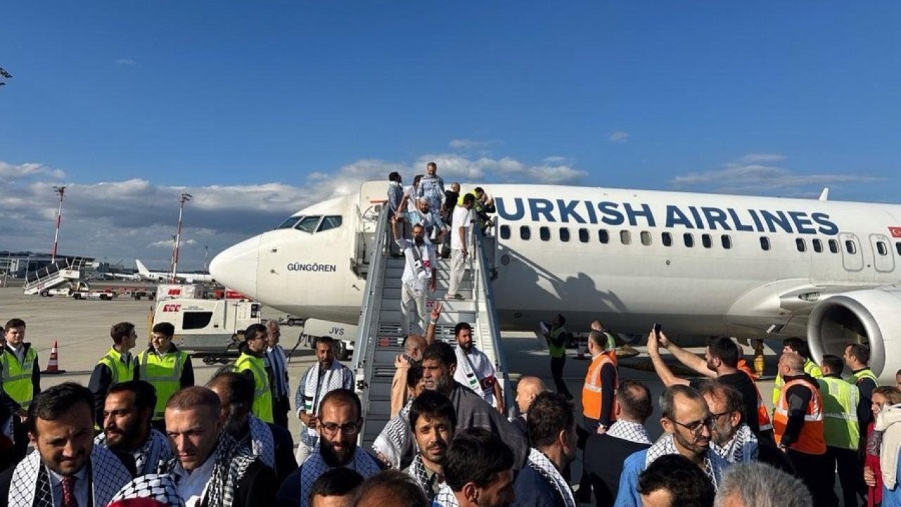 Bakan Yerlikaya: "36’sı Türk 137 aktivisti güven içinde İstanbul’a ulaştırdı"