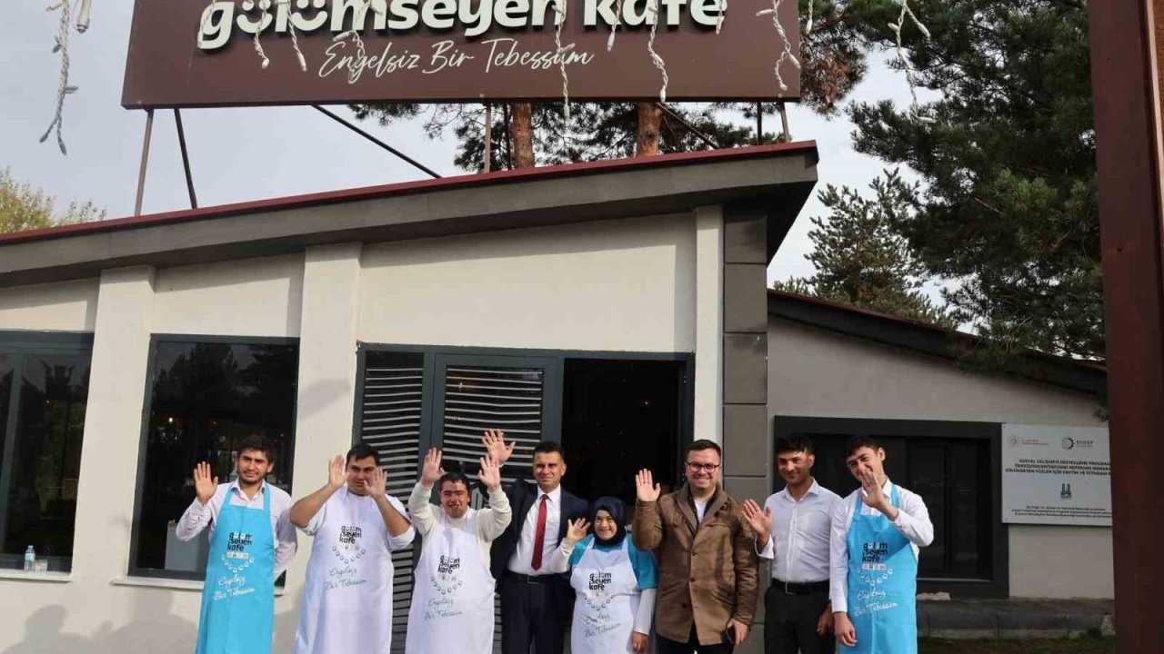 Erzurum’da "Gülümseyen Kafe" özel bireylerin üretim merkezi oldu