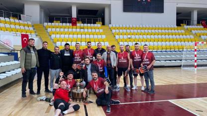Voleybol turnuvasında İl Milli Eğitim Müdürlüğü şampiyon oldu