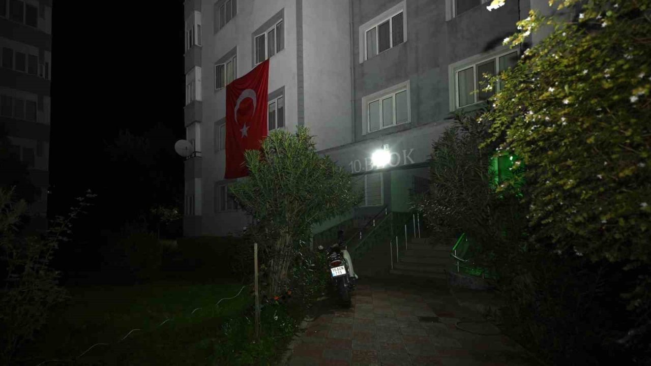AK Parti, şehit ailesini ziyaret etti
