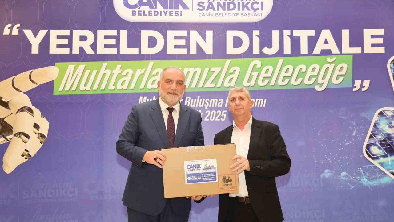 Başkan Sandıkçı: "Dijital dönüşümle ana hedefimiz, vatandaşlarımıza etkin ve hızlı hizmet"