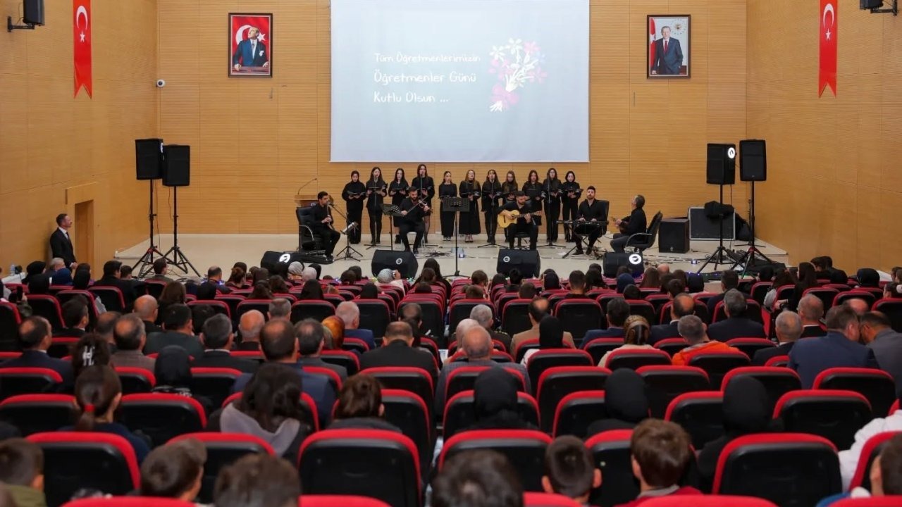 Bayburt'ta Öğretmenler Günü heyecanı