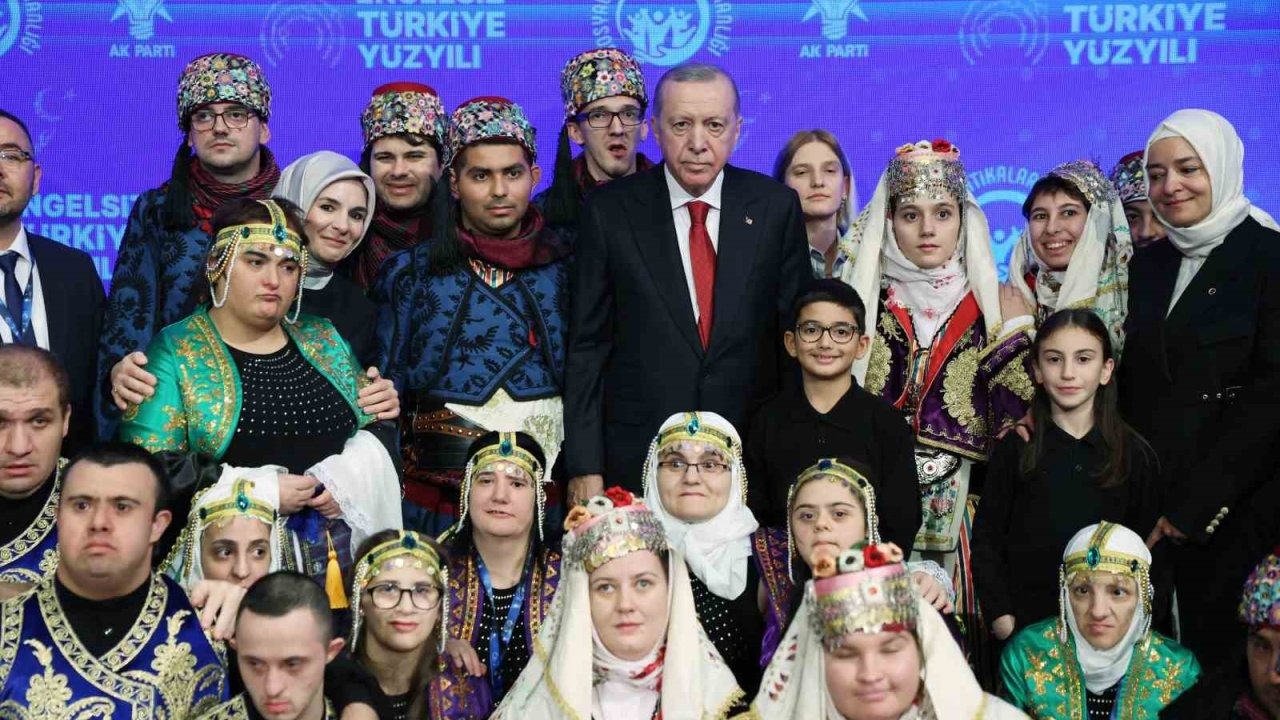 Cumhurbaşkanı Erdoğan: "Engelli vatandaşlarımızın sorunlarını çözüme ulaştırmak birincil önceliğimizdir"