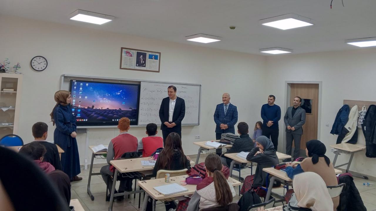Kaymakam Bayram'dan İmam Hatip Ortaokulu'na ziyaret