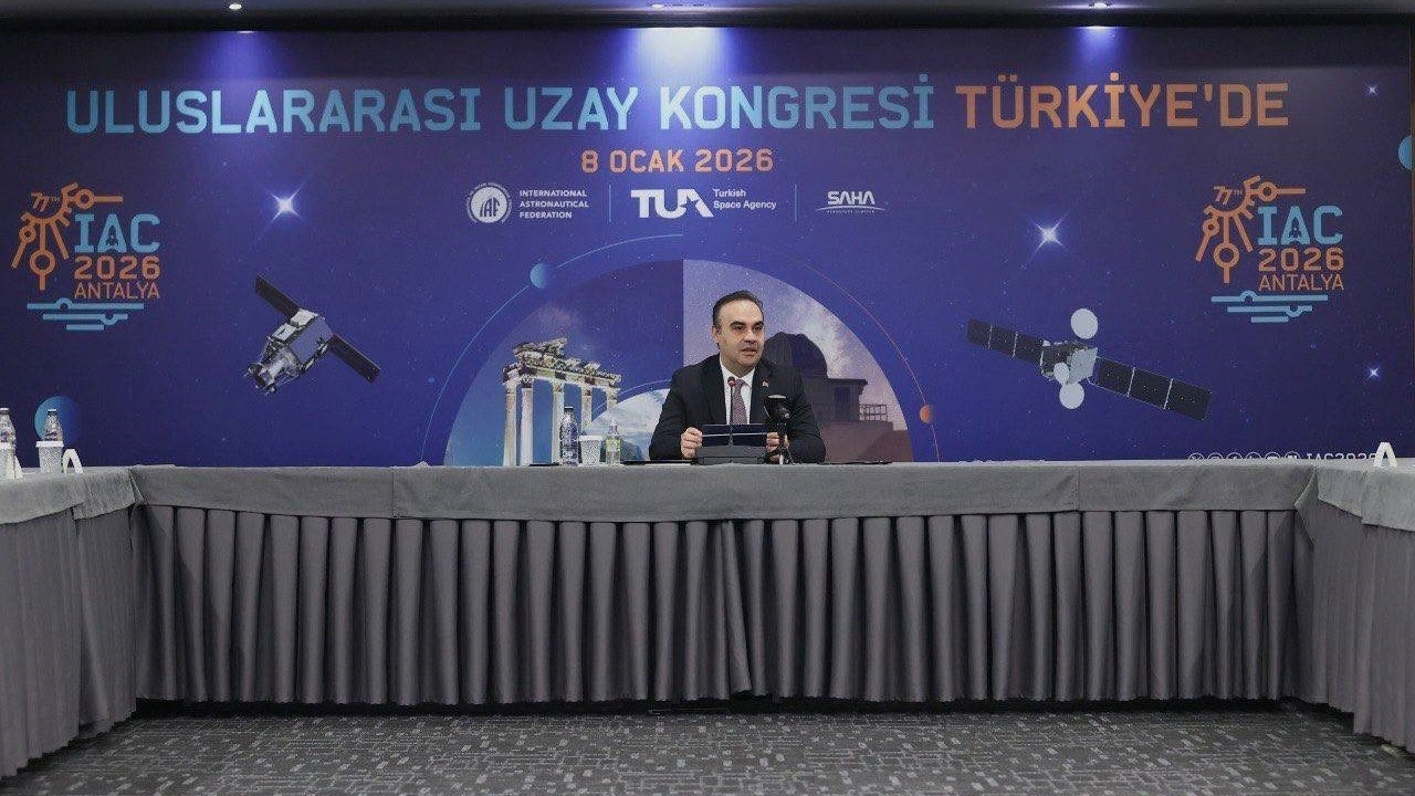 Bakan Kacır: "Türkiye’nin uzay teknolojilerindeki yükselişini dünyaya duyuracak dev bir etkinliğe imza atacağız"