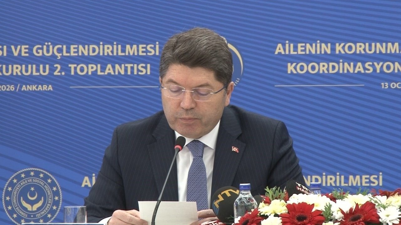 Bakan Tunç: "Başta cinsiyetsizleştirme olmak üzere değerlerimizi aşındırarak yok etmeyi amaçlayan akımlara karşı gerekli tüm önleyici adımları atacağız"