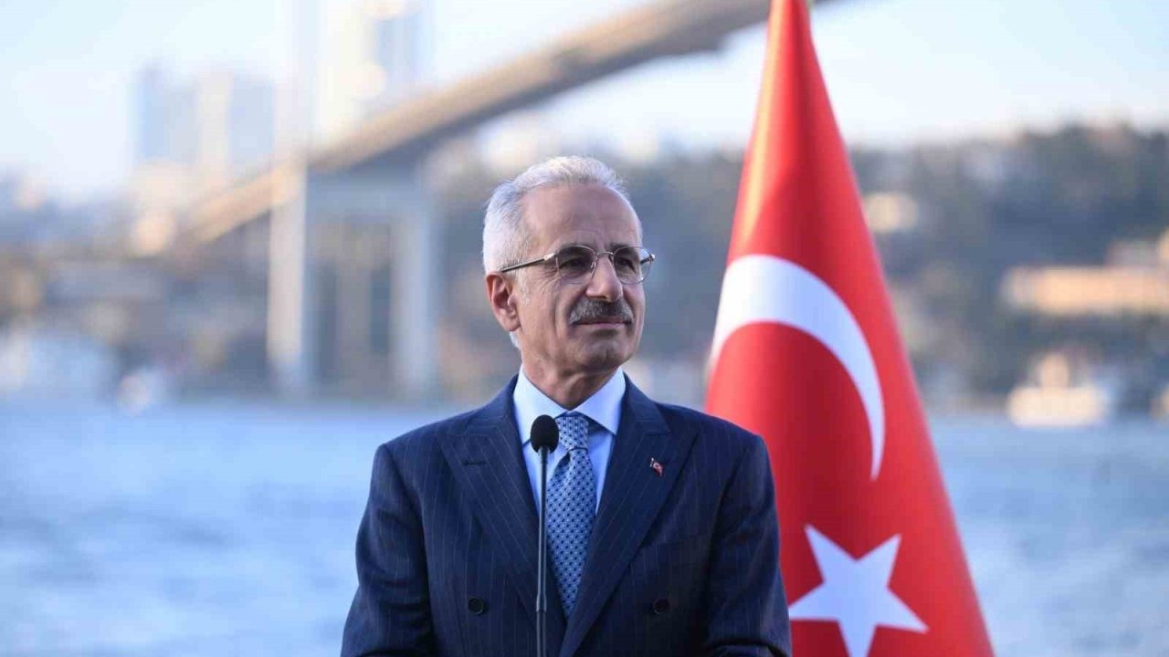 Bakan Uraloğlu: "2025 yılında elleçlenen yük miktarı 553 milyon 268 bin 303 tona ulaştı"