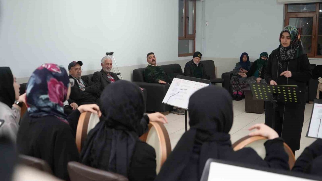 Bayburt huzurevinde manevi buluşma