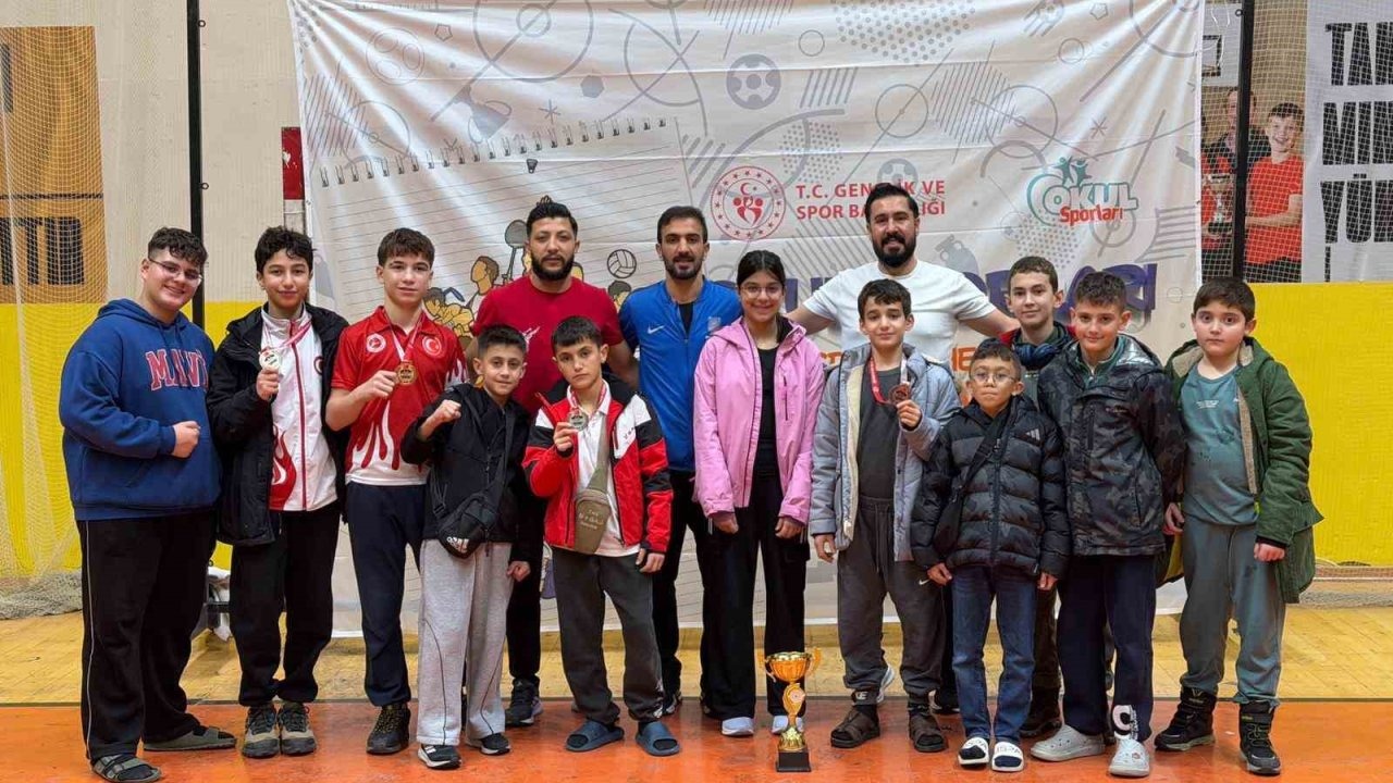 Erzurumlu Kick Boksçular madalyalarla dönüyor