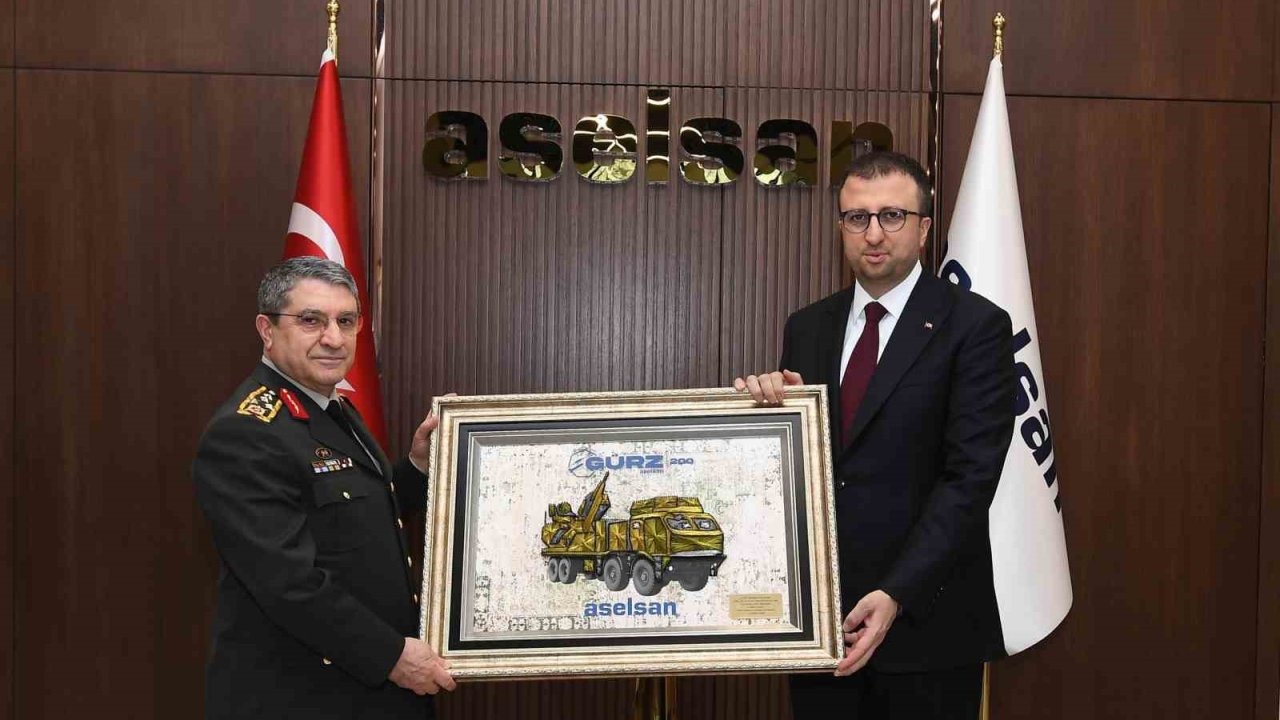Genelkurmay Başkanı Bayraktaroğlu, ASELSAN Genel Müdürü Akyol ile bir araya geldi