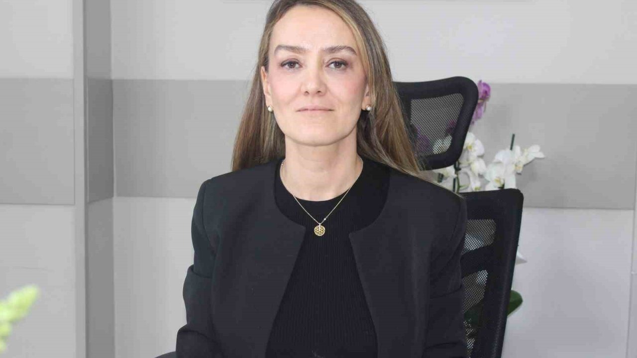 Genel Cerrahi Uzmanı Doç. Dr. Eren: "Memede ele gelen her kitle mutlaka muayene edilmelidir"
