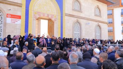 Hacı adayları dualarla kutsal topraklara uğurlandı